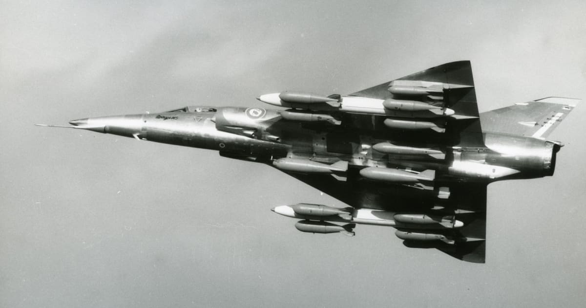 Mirage 5 n°1 in flight