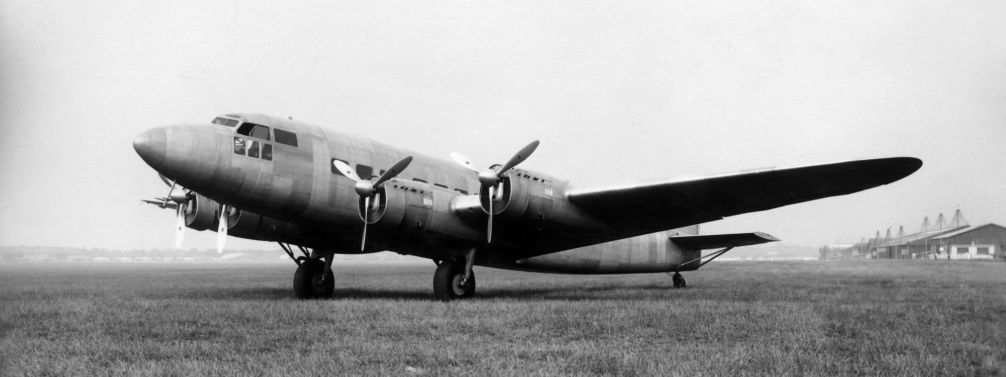 MB 160, prototype d'avion de transport commercial, au sol.