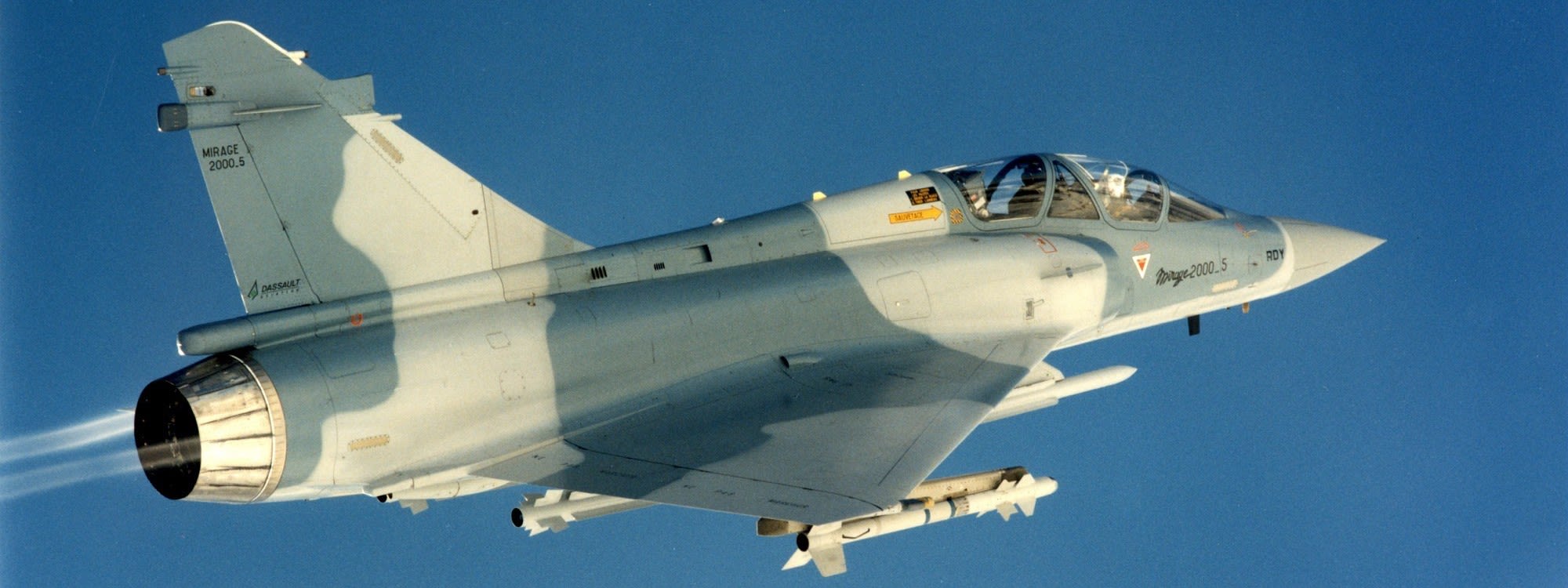 Mirage 2000-5 flying