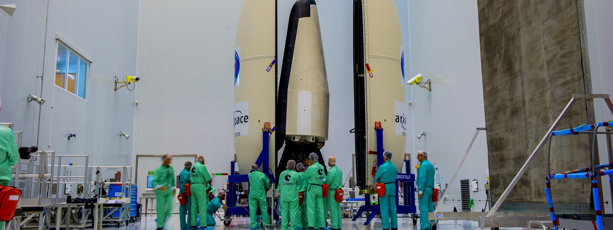 The European space agency’s (ESA) IXV demonstrator which has flown in February 2015, and in which Dassault Aviation is involved in aerodynamics and aerothermodynamics