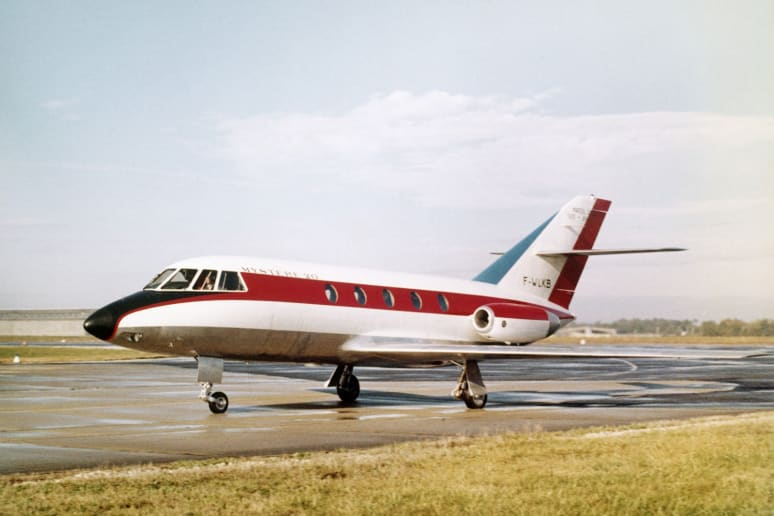 Mystère Falcon 20 on the ground