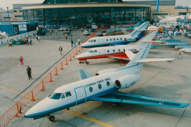 Falcon V 10 F equipped with a carbon wing, Falcon 10, Falcon 200 and Mirage, static display.