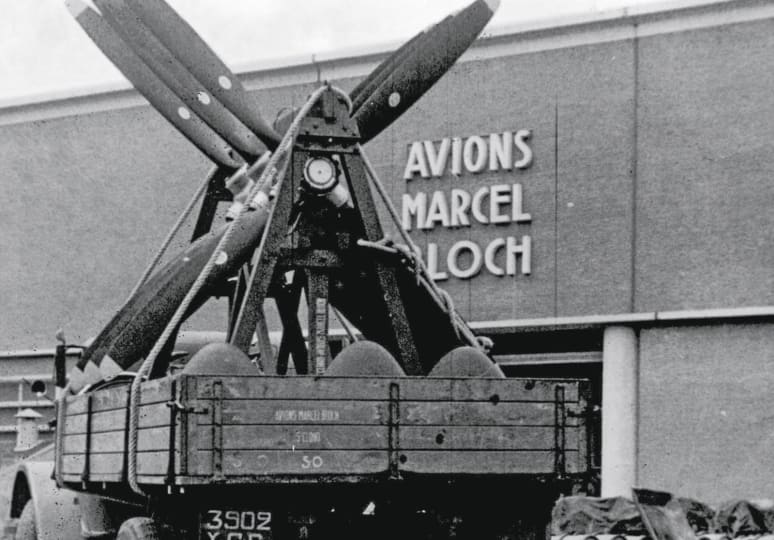 Façade de l’usine Bloch de Saint-Cloud, construite en 1938, où sont produits des moteurs et des hélices
