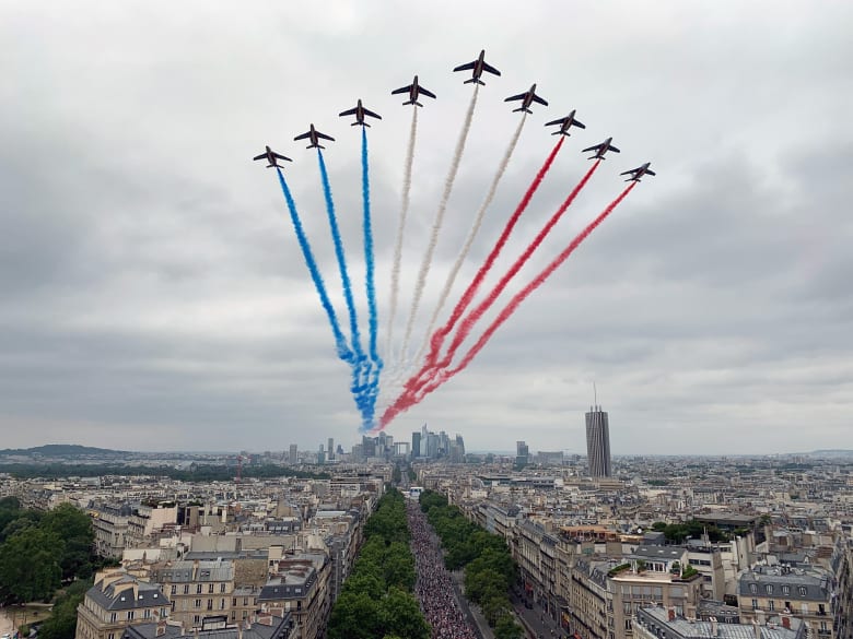 9 planes from the Patrouille de France at July 14, 2019 Flyover