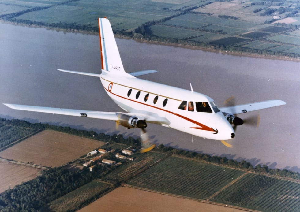 MD 320 Hirondelle en vol