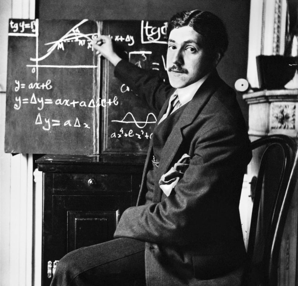 Marcel Bloch pratique l'algèbre devant le tableau noir (1912-1913)