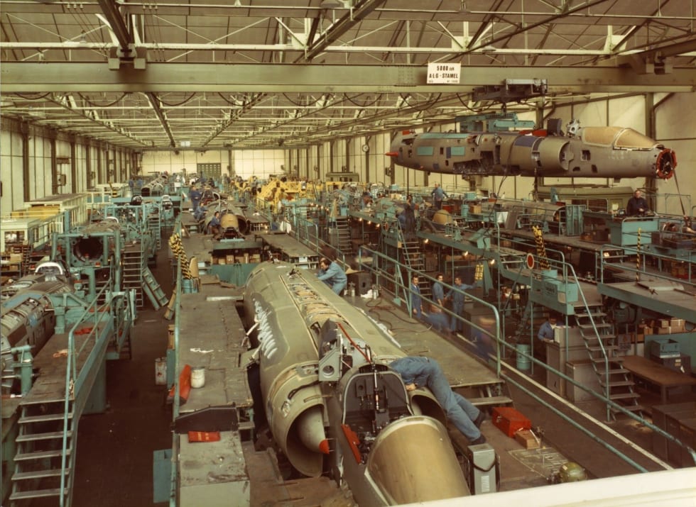 Établissement Dassault Aviation d'Argenteuil. Chaîne de fabrication du Mirage F1.