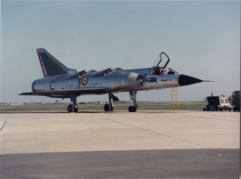 Mirage III V au sol