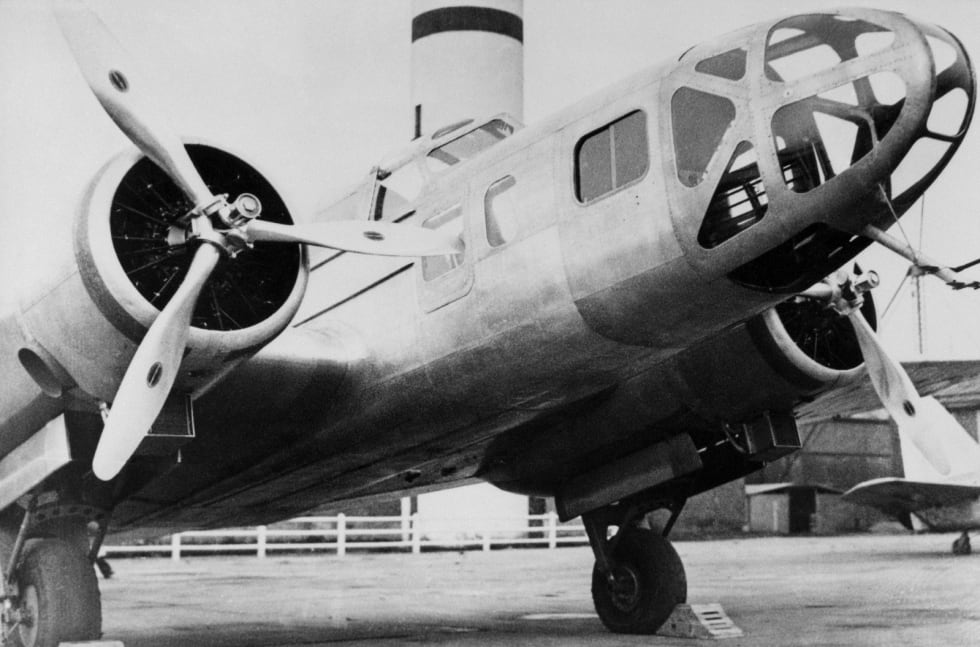 MB 133, prototype de bombardier, au sol