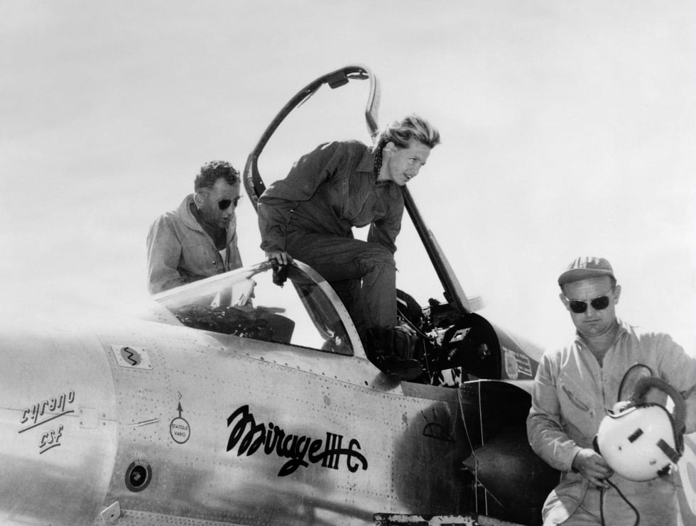 Jacqueline Auriol à bord d'un Mirage III C