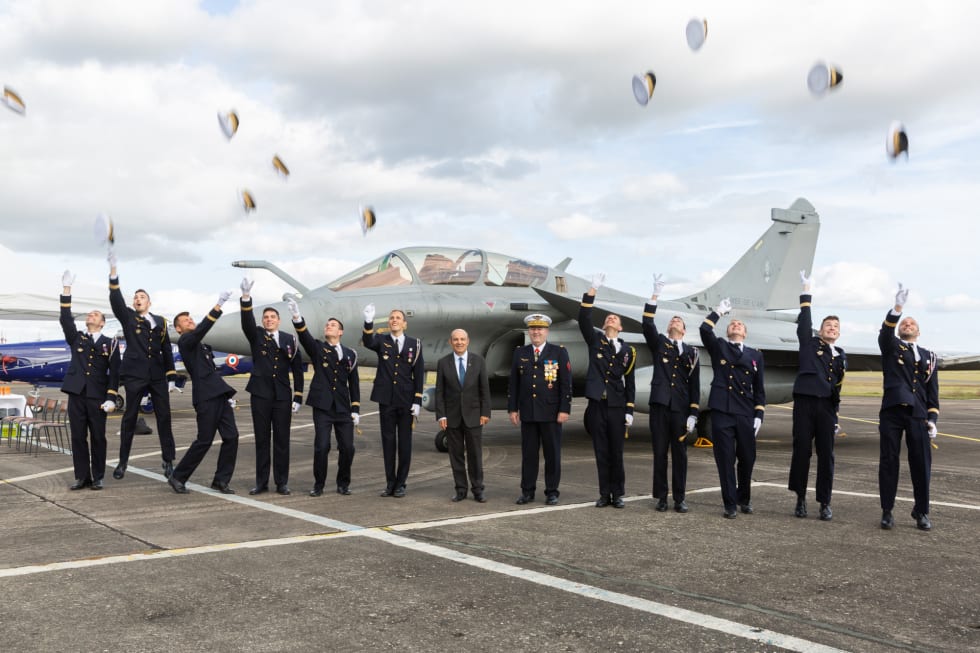 Macaronage des élèves pilotes de la promotion Marcel Dassault le 6 octobre 2021
