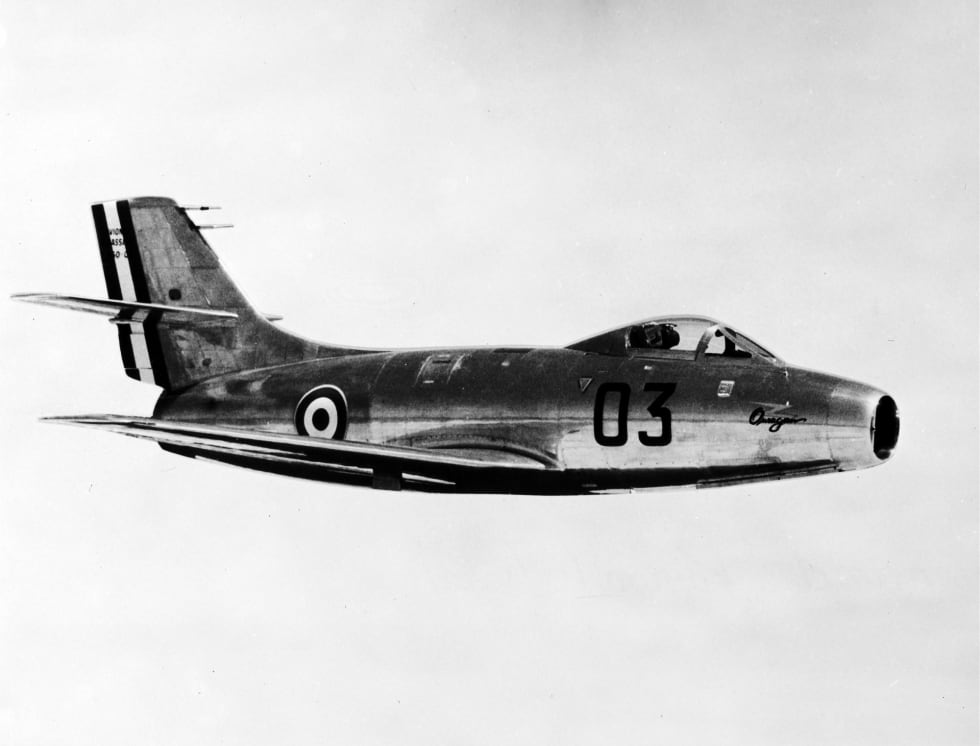 MD 450 Ouragan n°03, prototype, en vol (1er vol en 1949).