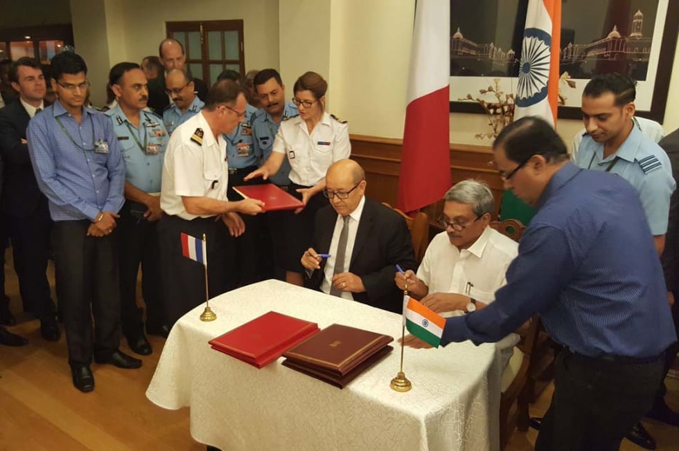 Signing ceremony of the sales contract for Rafale to India