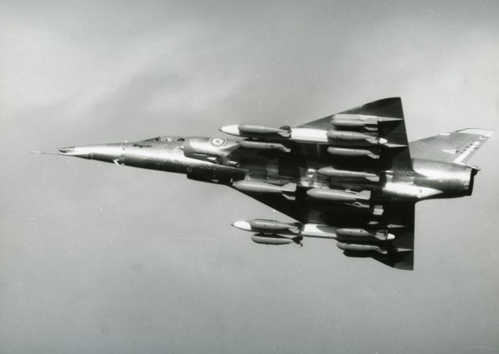 Mirage 5's first flight