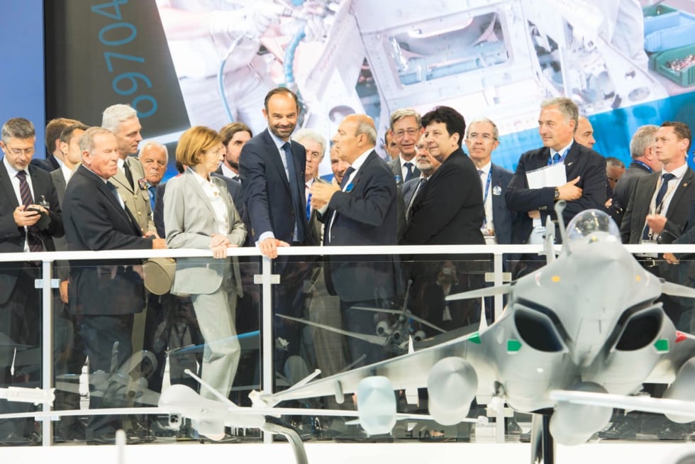 Visit by the French Prime Minister on the Dassault Aviation stand