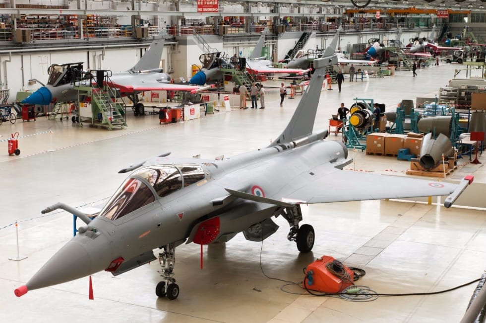 The Rafale C137 is the first European combat aircraft equipped with an active phased array radar (RBE2 AESA), delivery by Dassault Aviation and Thales to DGA.