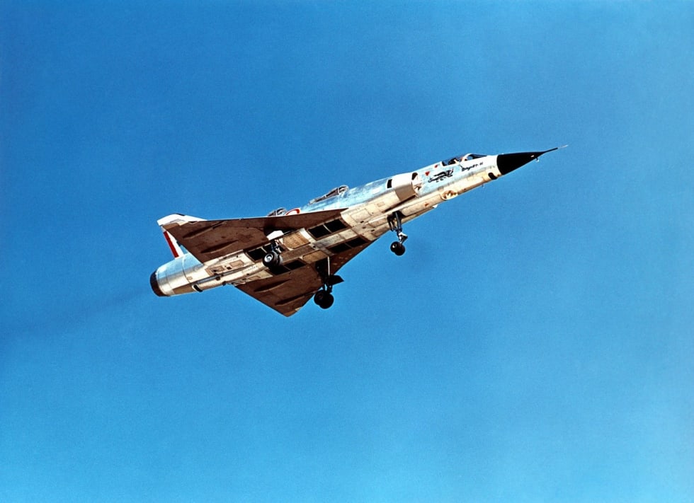 Mirage III V 01, in flight