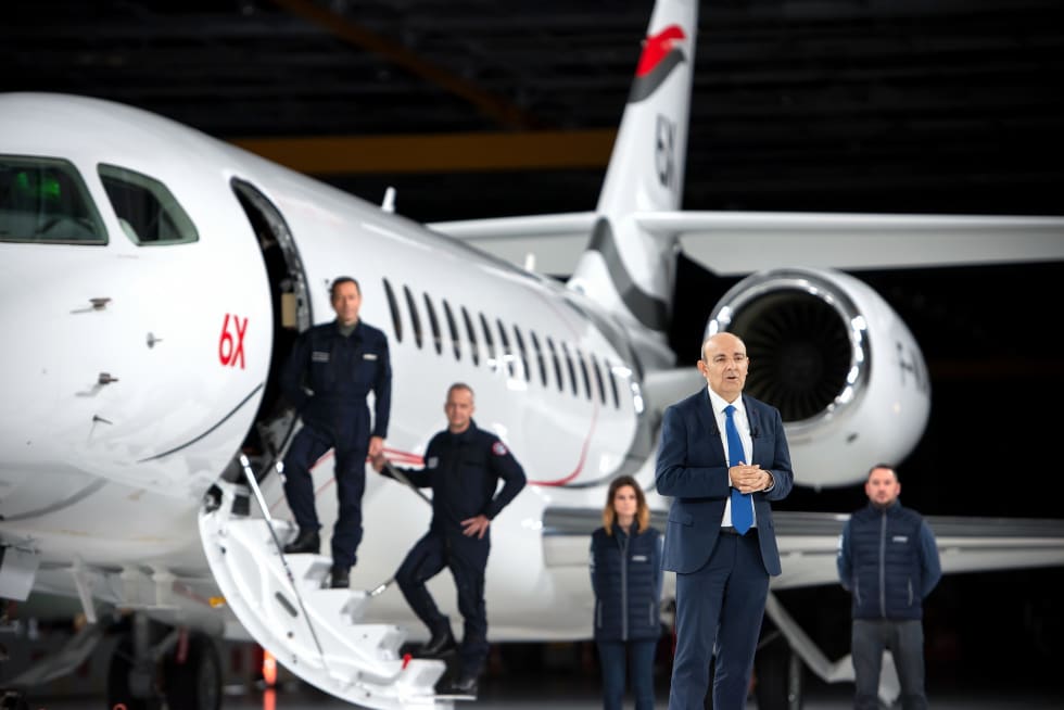 Roll Out Falcon 6X 1